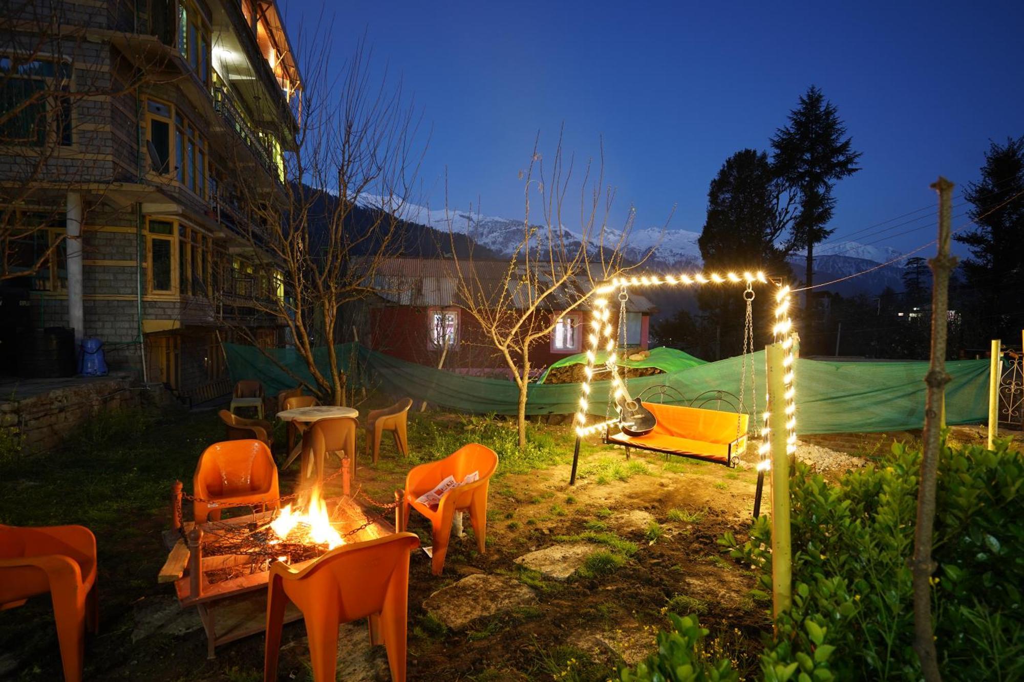 Woods Villa Cottages Manali - 1,2,3,4 Cottages & Villas Available In Manali With Scenic Mountain View 外观 照片
